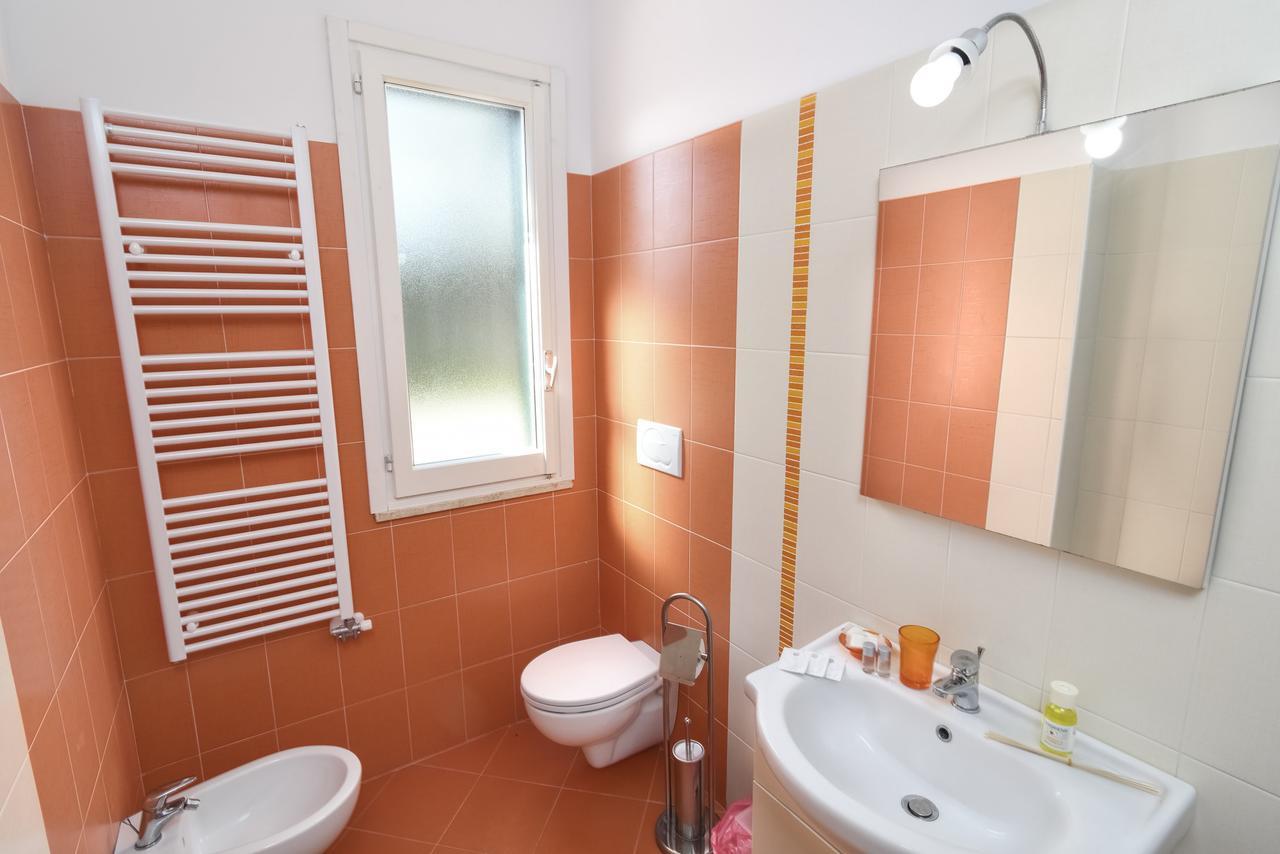 B&B Villa Genny A Pochi Passi Dal Mare San Cataldo (Apulia) Exterior foto